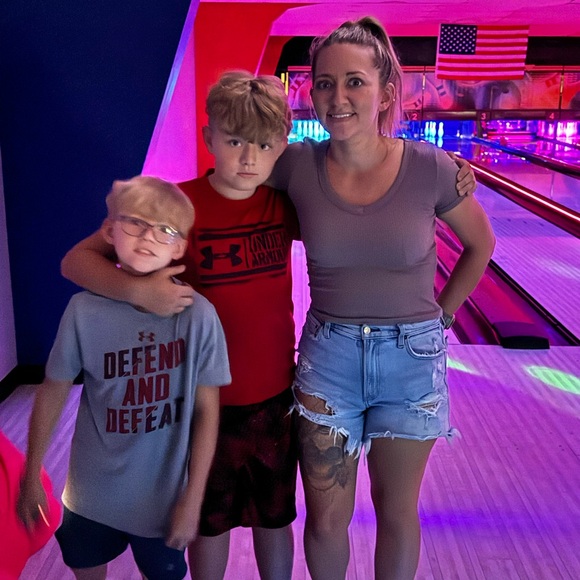 Meet your Posher, Chelsea Leigh - Picture 3 of 16